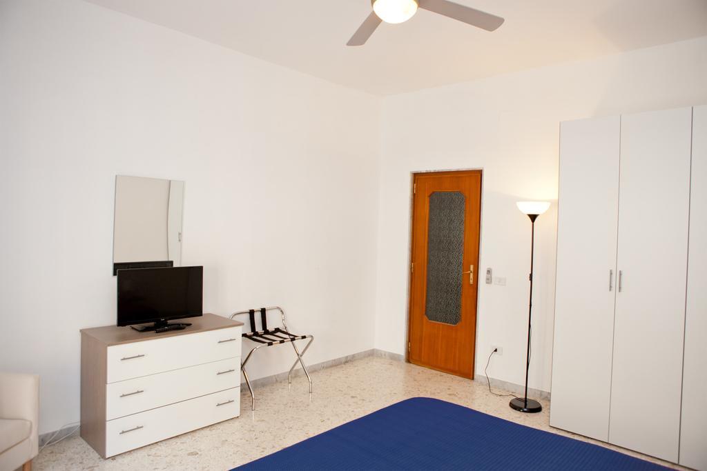 Maipiusenza House Appartement Monopoli Buitenkant foto