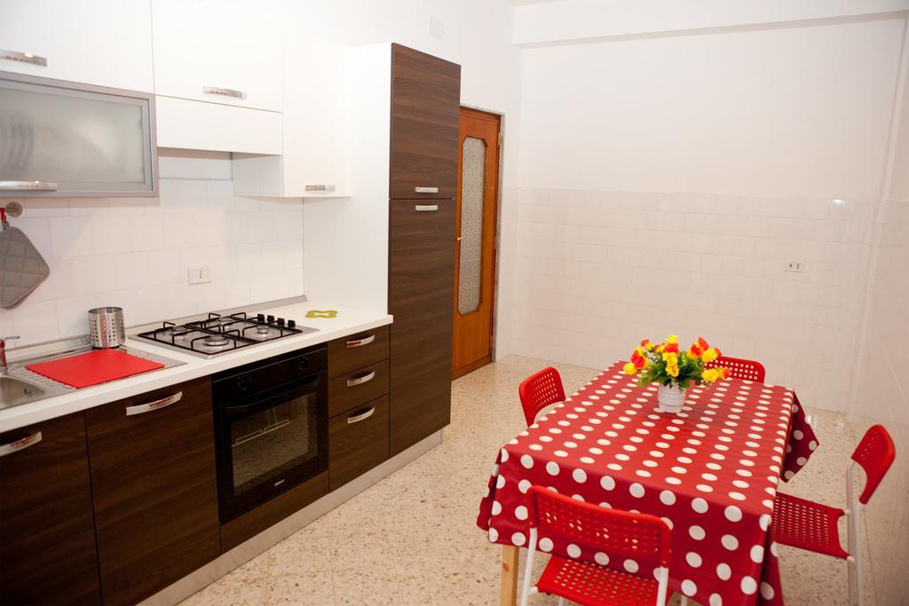 Maipiusenza House Appartement Monopoli Kamer foto